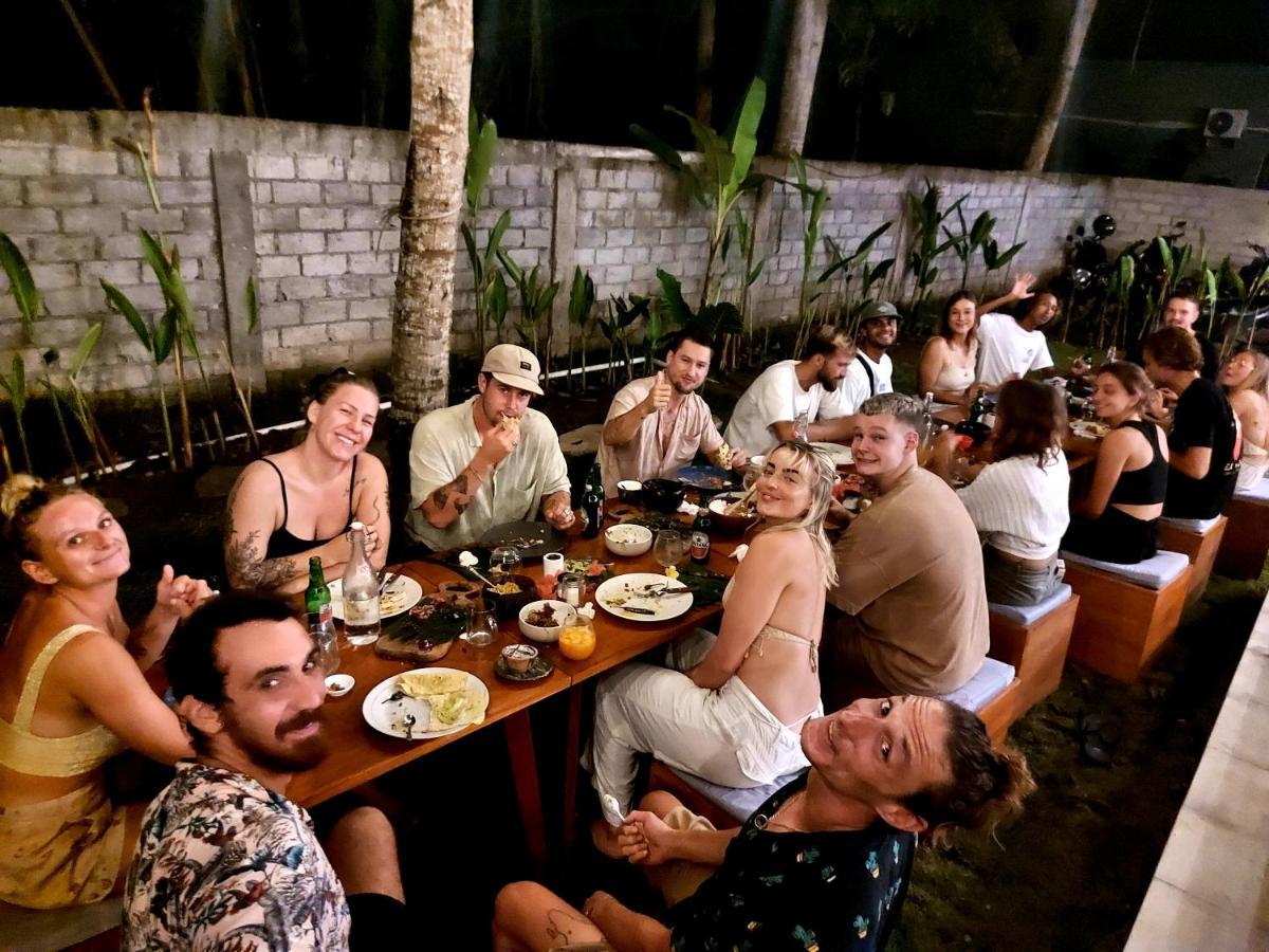 Twiny'S Otel Kuta  Dış mekan fotoğraf